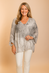 Aurora | Airy blouse with an artistic pattern 1