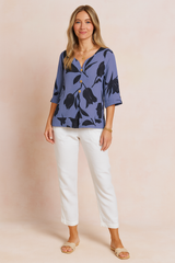 Dominika | Elegant blouse with a floral print and buttons 1