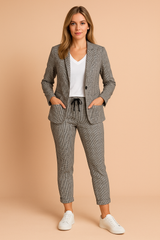 Sofia | Elegant Womens Suit with a Casual Flair 3