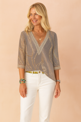 Sorella | Romantic blouse with a subtle pattern and lace trim 3