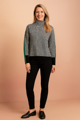 Zuzanna | Herringbone sweater with contrasting inserts 1