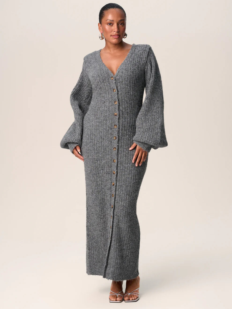 Robe Élégance & Cardigan – Style et Confort