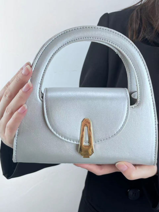 Sac Bandoulière à Fermoir pour Femme – Élégance Intemporelle et Style Raffiné