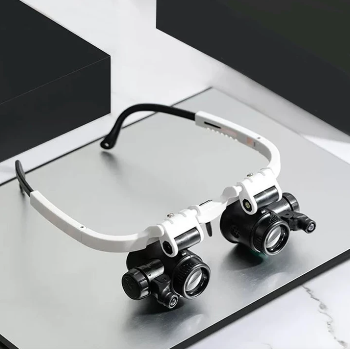 Adjustable LED magnifying glasses with 8x, 15x and 23x magnification for hobbies and precision work 1