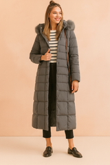 Alicja | Long quilted jacket with a belt and fur collar 2