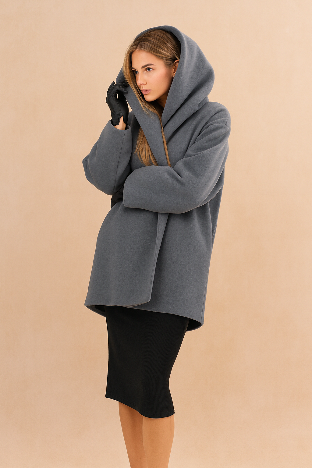 Elegant oversize women's winter coat with a wide collar 5