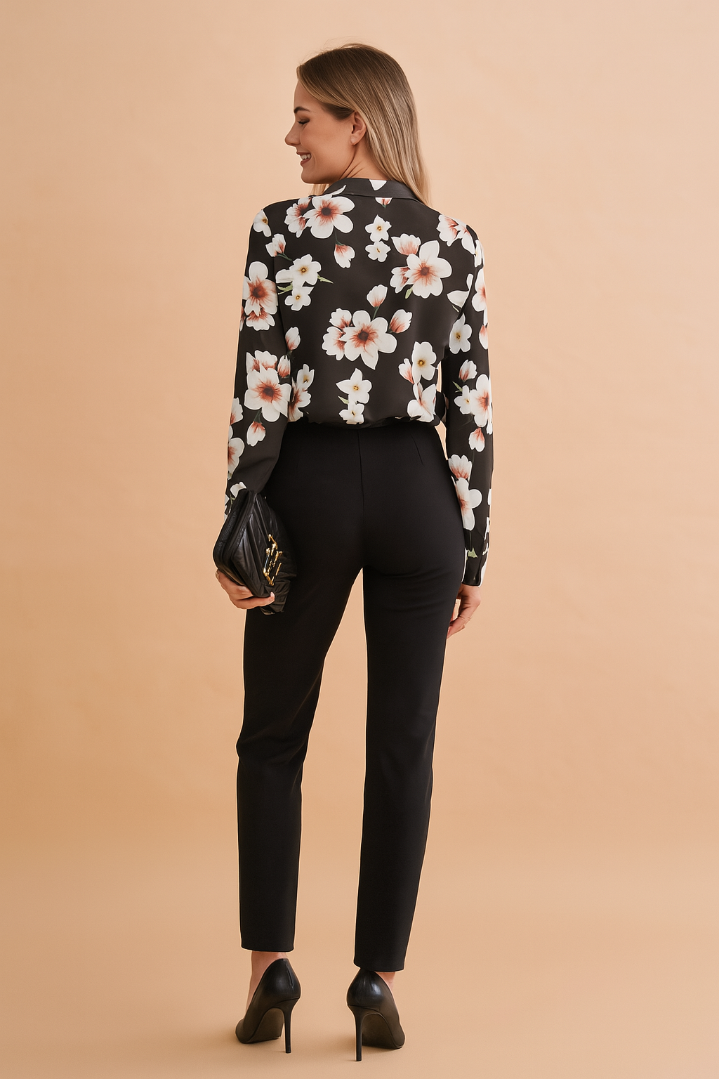 Lyona | Elegant floral V-neck blouse 1