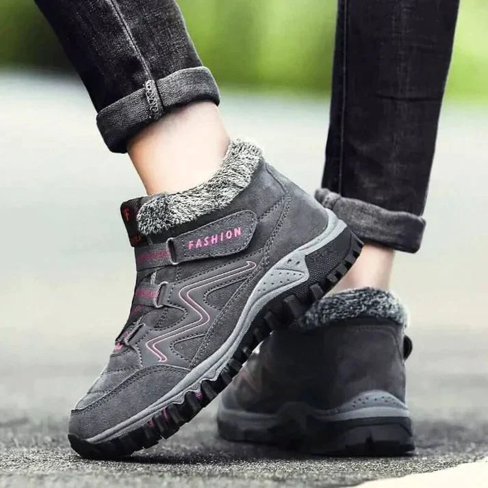 Mid-Cut Sports Shoes for Women – Comfortable & Versatile 4