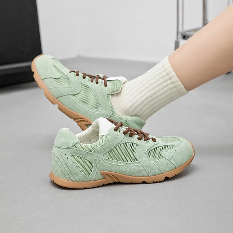 Retro Lace-Up Sneakers for Women – Stylish & Comfortable for Casual Wear 1