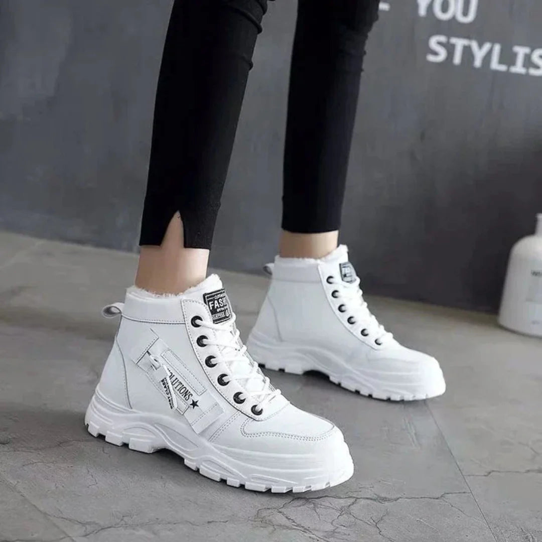 Stylish, warm, winter women's ankle boots | Flat 4