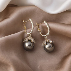 Synthetic Pearl Earrings – Elegant White Earrings for Any Occasion, Classic Style 2 cm 2