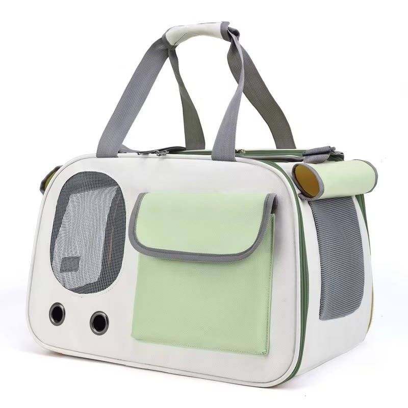 Travel carrier for cats and small dogs 9