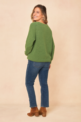 Wiktoria | Classic round neck sweater 1