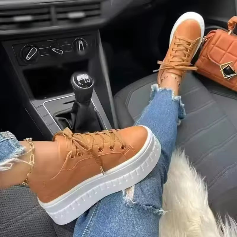 Women's Sneakers - Plateau Design – Stylish & Comfortable 1